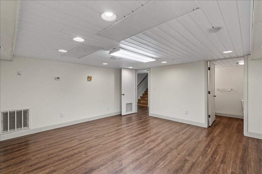 More Photos Of 492 W Main St, Forest City Freestanding For Sale