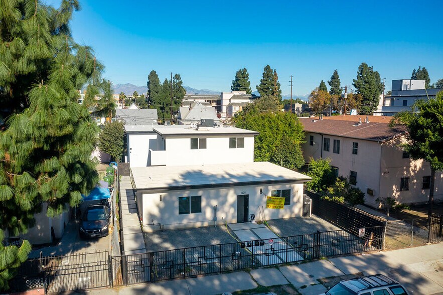 More Photos Of 1023 E 28th St, Los Angeles Apartments For Sale