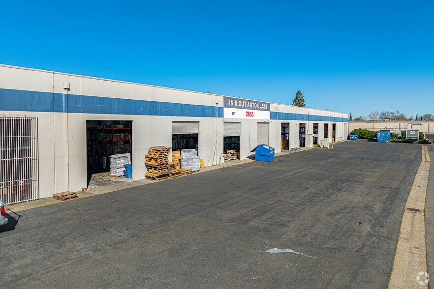 More Photos Of 2655 Land Ave, Sacramento Warehouse For Lease