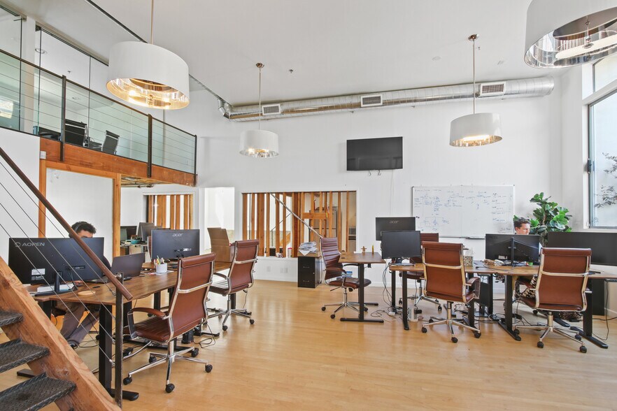 More Photos Of 1201-1291 Electric Ave, Venice Loft Creative Space For Lease