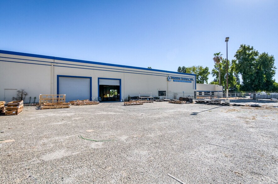 More Photos Of 5333 N Cornelia Ave, Fresno Warehouse For Sale