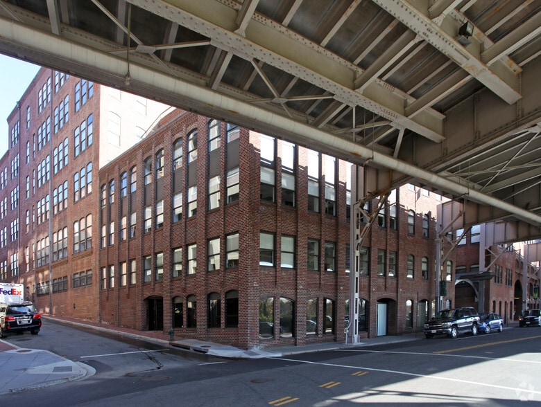 More Photos Of 3299 K St NW, Washington Office For Lease