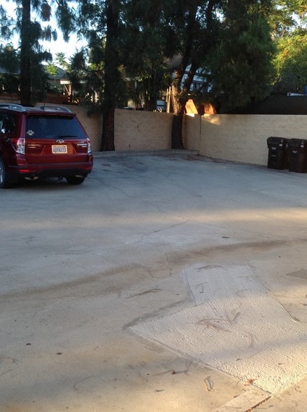 More Photos Of 7841 Foothill Blvd, Sunland Storefront Retail Residential For Lease