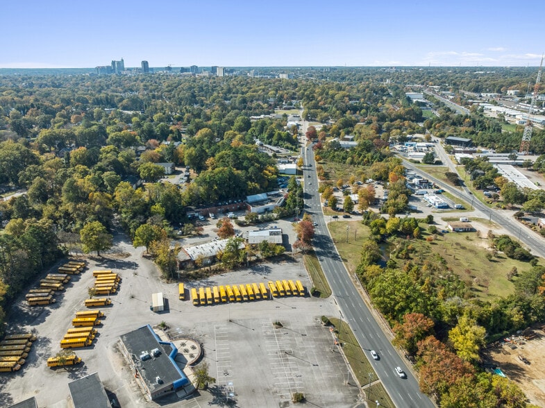 More Photos Of 1800 Capital Blvd, Raleigh Auto Repair For Sale
