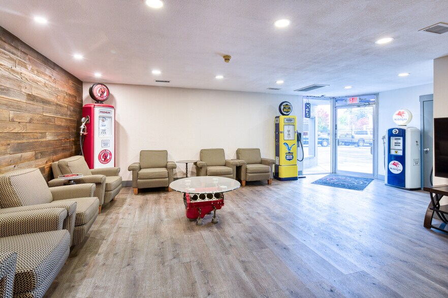 More Photos Of 6939 Power Inn Rd, Sacramento Warehouse For Sale