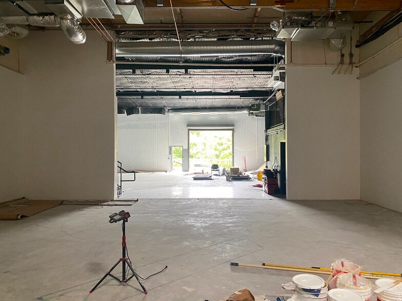 More Photos Of 6383 Rose Ln, Carpinteria Warehouse For Lease