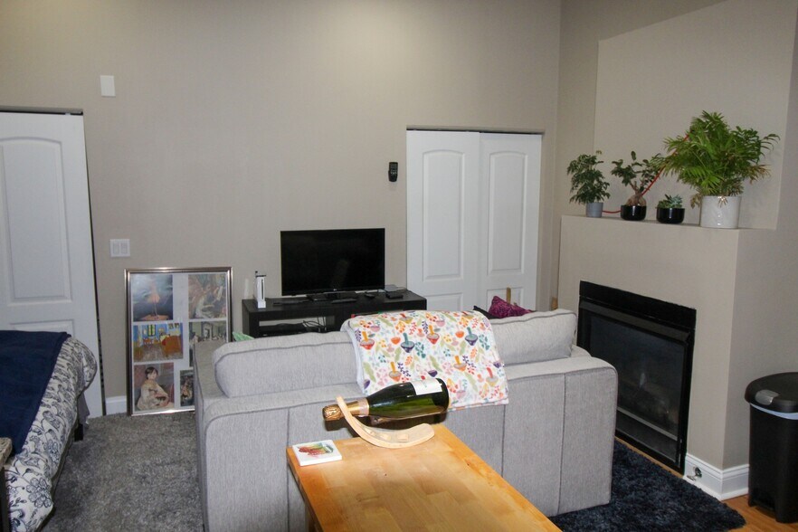 More Photos Of 815 S Bell Ave, Chicago Multifamily For Sale