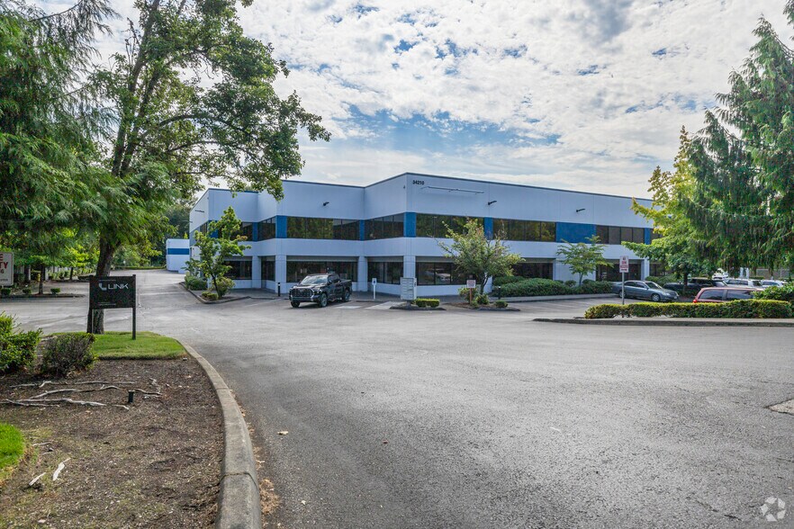More Photos Of 34210 9th Ave S, Federal Way Warehouse For Lease