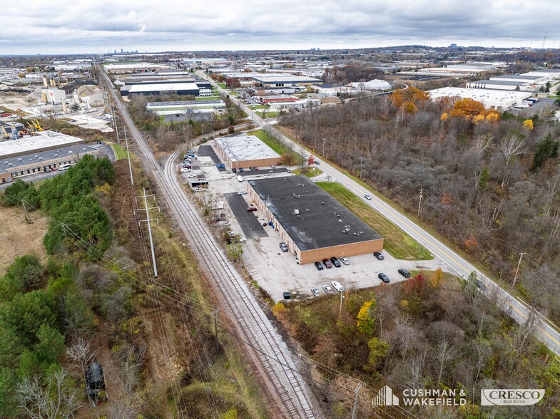 More Photos Of 27000 Richmond Rd, Solon Unknown For Lease