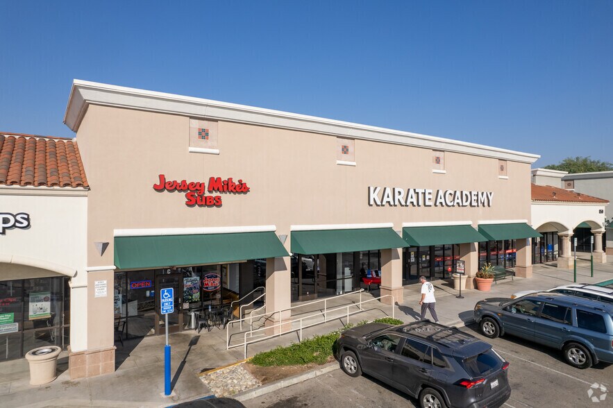 More Photos Of 600-732 N Rose Dr, Placentia General Retail For Lease