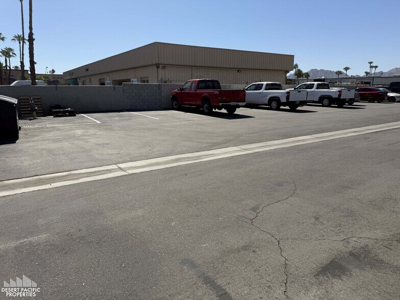 More Photos Of 74883 Velie Way, Palm Desert Service For Lease