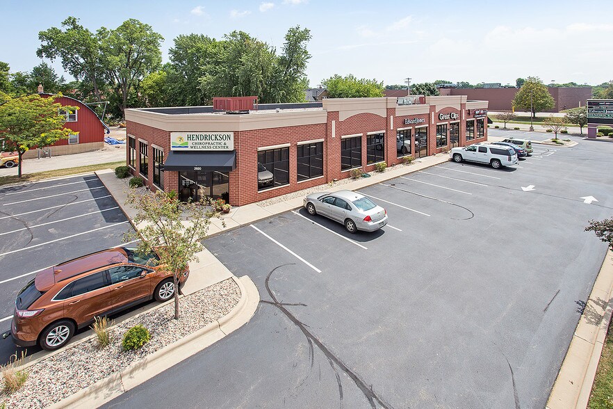 More Photos Of 2000-2010 Jackson St, Oshkosh General Retail For Lease