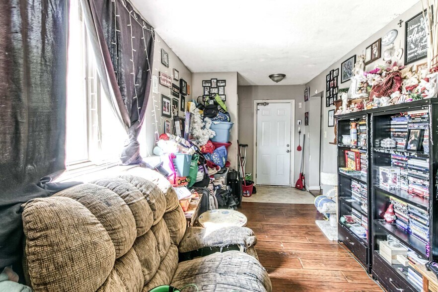 More Photos Of 354 Eva Av, Sudbury Apartments For Sale