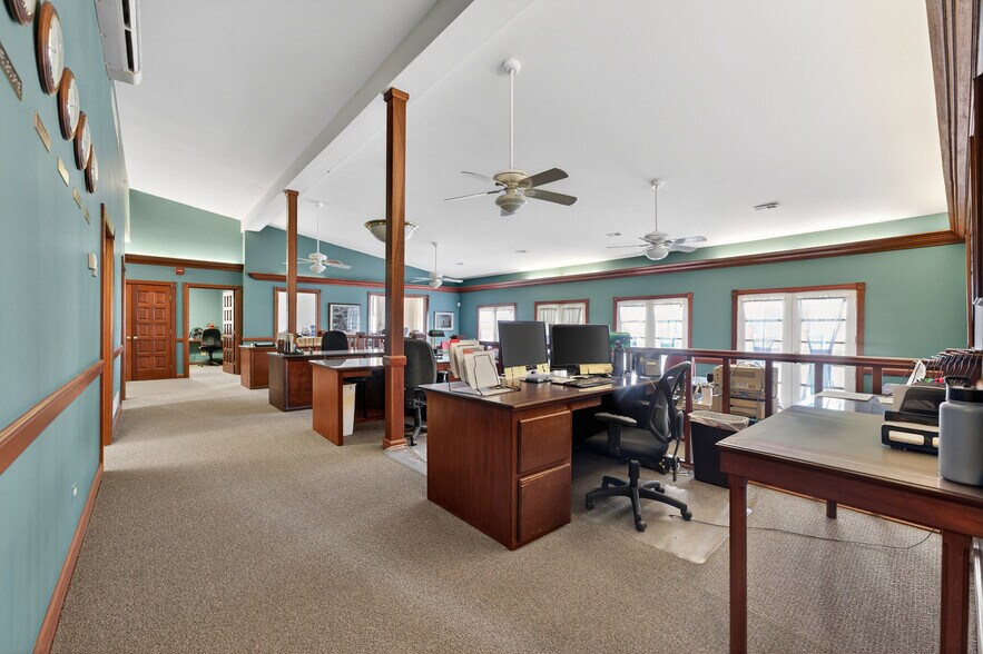 More Photos Of 30 S Shumway Ave, Batavia Office For Lease