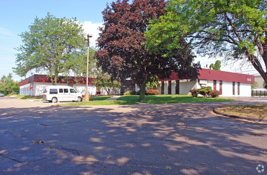 More Photos Of 900 Auburn Rd, Pontiac Medical For Sale