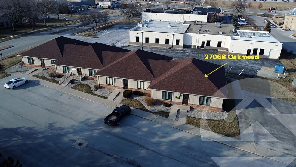 More Photos Of 27062-27100 Oakmead Dr, Perrysburg Medical For Lease