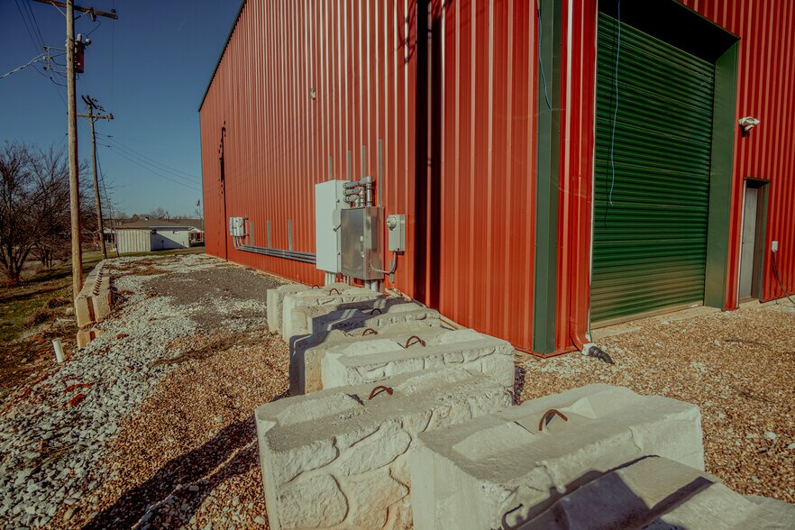 More Photos Of 103 N. Clarady, Wanette Industrial For Sale