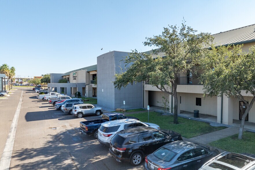 More Photos Of 4151 Jaime Zapata Memorial Hwy, Laredo Medical For Lease