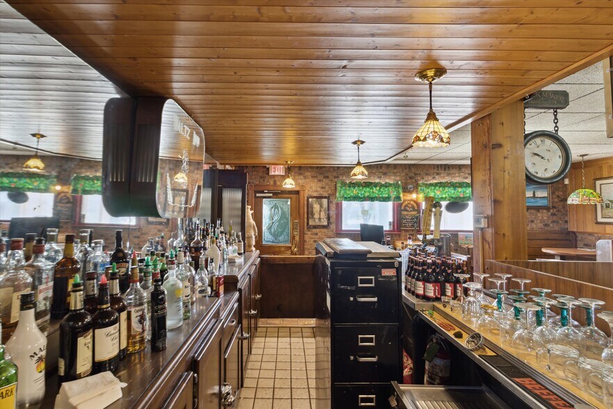 More Photos Of 28080 Waltz Rd, New Boston Restaurant For Sale