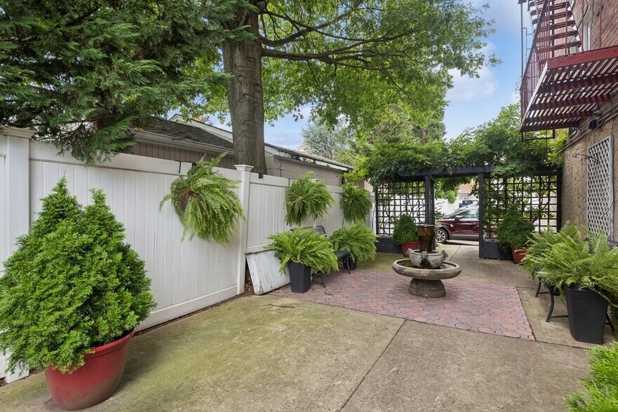 More Photos Of 504 Merrick Rd, Lynbrook Apartments For Sale