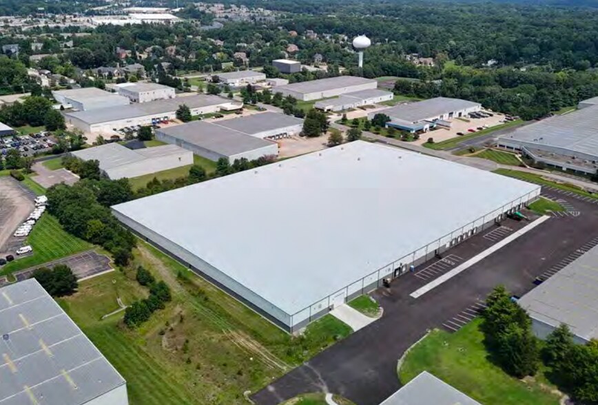 More Photos Of 119 Northeast Dr, Loveland Warehouse For Lease