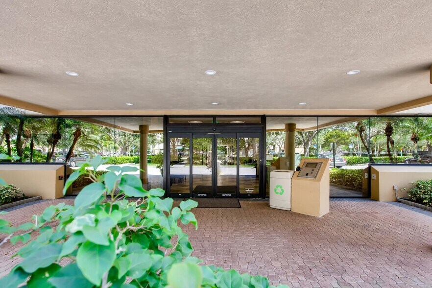 More Photos Of 12989 Southern Blvd, Loxahatchee Unknown For Lease