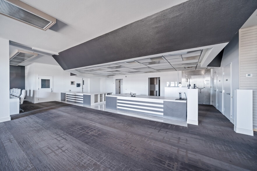 More Photos Of 1755 E Lakeside Dr, Bullhead City Bank For Sale