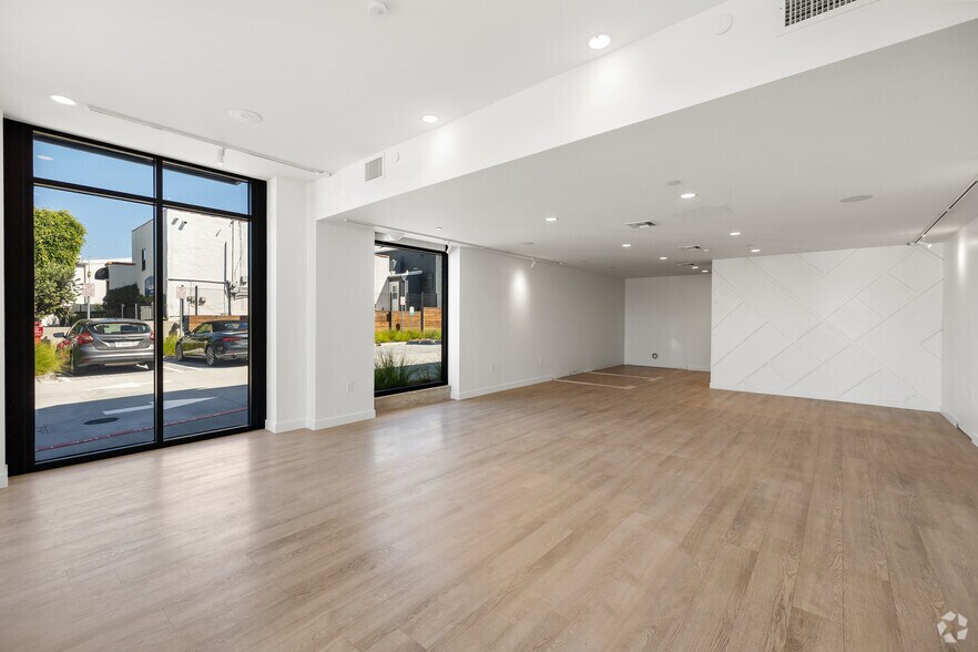 More Photos Of 330 S Cedros Ave, Solana Beach Apartments For Lease