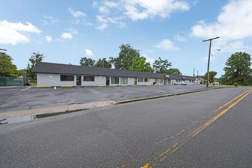 More Photos Of 201-211 Kates Blvd, Millville Freestanding For Lease