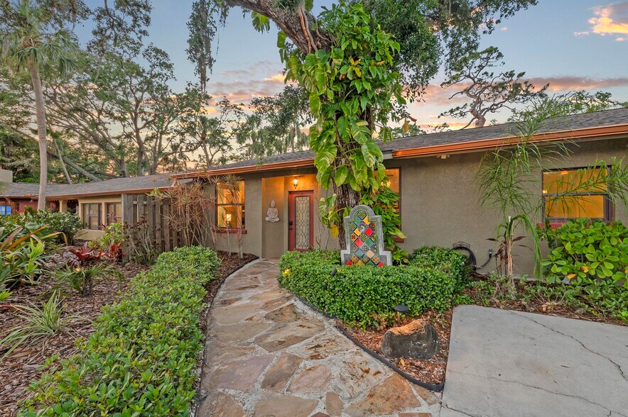 Primary Photo Of 941 Virginia Dr, Sarasota Apartments For Sale