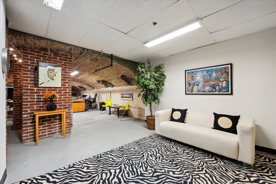 More Photos Of 136-138 N 2nd St, Philadelphia Apartments For Sale