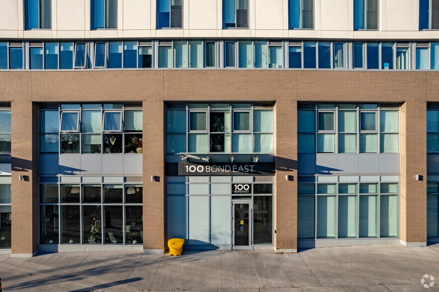 More Photos Of 100 Bond St E, Oshawa Apartments For Lease