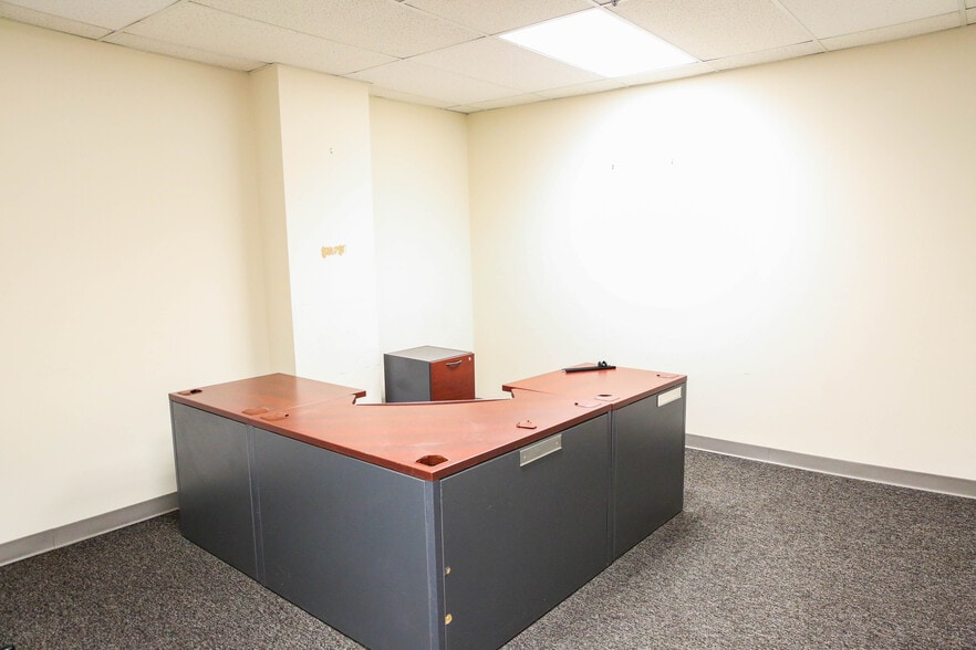 More Photos Of 626 Minnesota Ave, Kansas City Office For Lease