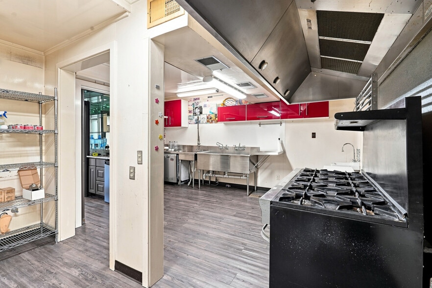 More Photos Of 1417 8th Ave, Fort Worth Hospitality For Sale
