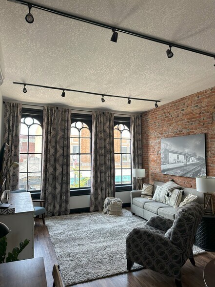 More Photos Of 110 W Auglaize St, Wapakoneta Storefront Retail Residential For Sale