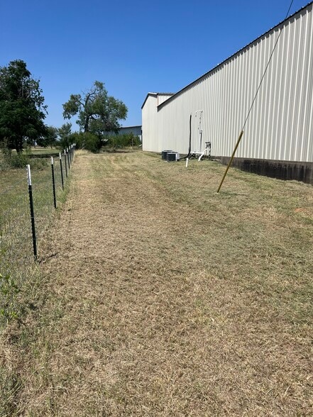 More Photos Of 204 FM 696, Elgin Light Manufacturing For Sale