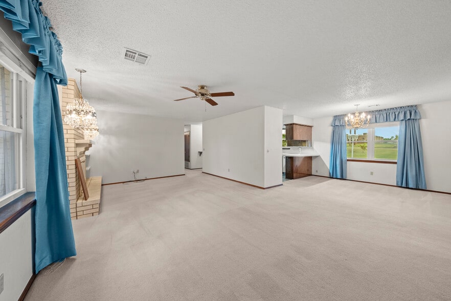 More Photos Of 523 W Country Club Rd, Chickasha Office Residential For Sale