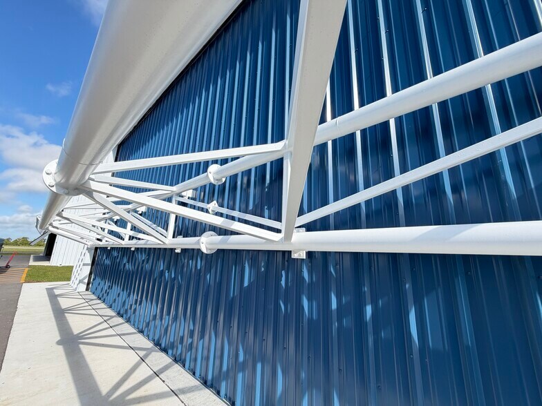 More Photos Of 229 Airpark Blvd, Immokalee Airplane Hangar For Sale