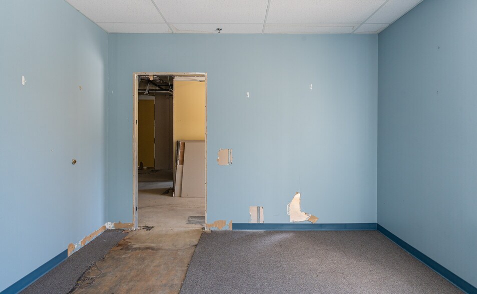 More Photos Of 308 W Rosemary St, Chapel Hill Office For Sale