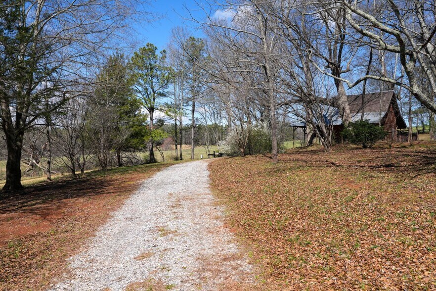 More Photos Of 10654 South Carolina 11, Campobello Lodge Meeting Hall For Sale