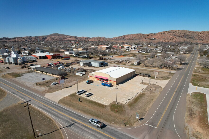 More Photos Of 215 E 1st St, Granite Freestanding For Sale