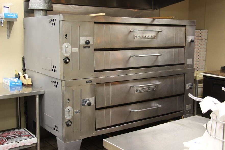 More Photos Of 5626 W Lincoln Hwy, Parkesburg Restaurant For Sale