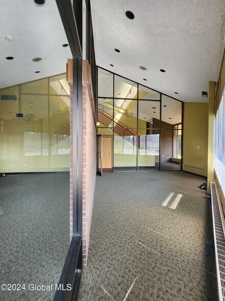 More Photos Of 436 New Karner Rd, Albany Office For Lease