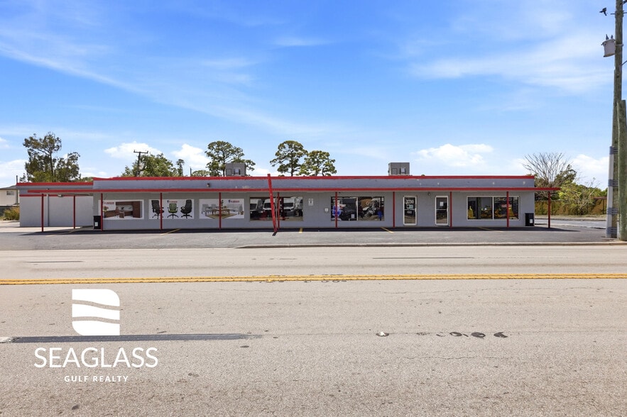 More Photos Of 2730 Fowler St, Fort Myers Freestanding For Sale