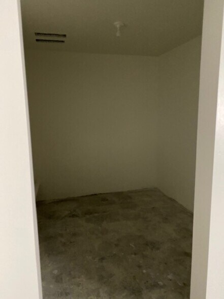 More Photos Of 12302 Wardman St, Whittier Warehouse For Lease