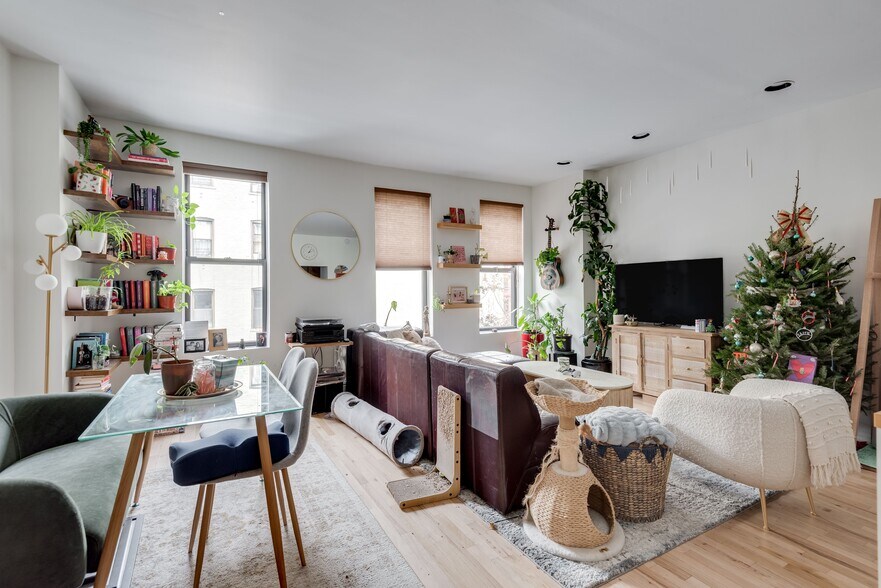 More Photos Of 626 Vanderbilt Ave, Brooklyn Apartments For Sale