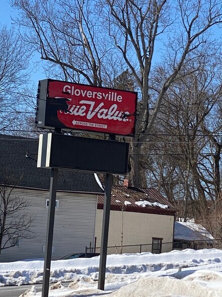 More Photos Of 85 E Fulton St, Gloversville Auto Repair For Sale
