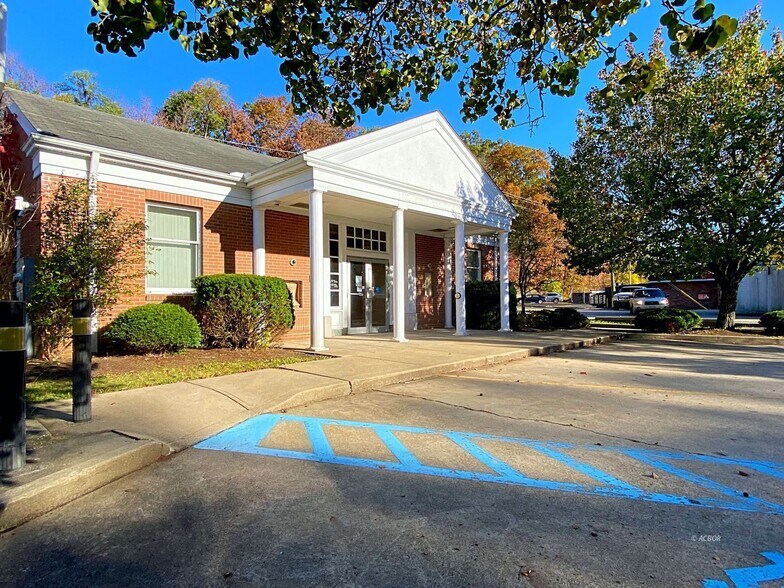Primary Photo Of 368 Richland Ave, Athens General Retail For Sale