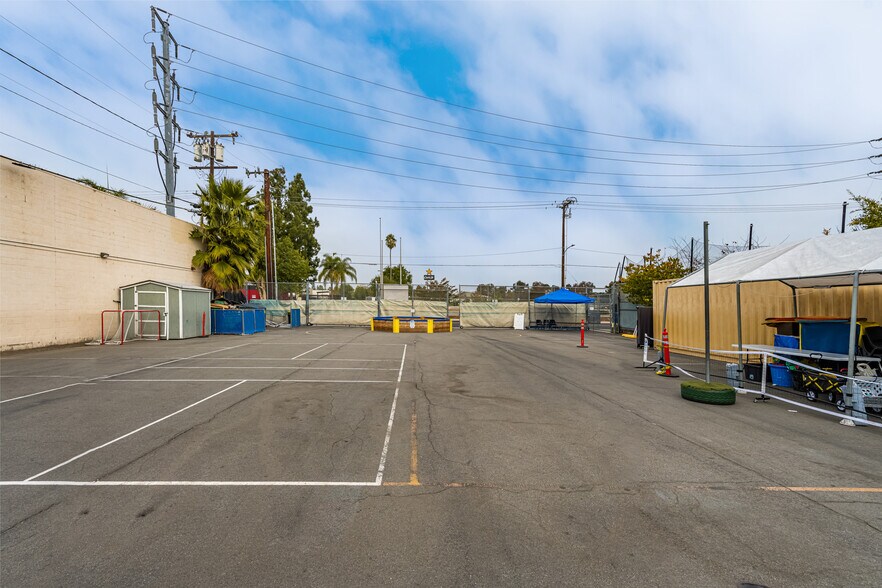 More Photos Of 412 W Carl Karcher Way, Anaheim Schools For Sale