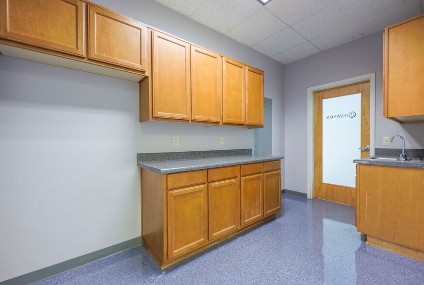 More Photos Of 500 N Garden Ave, Sierra Vista Office For Lease